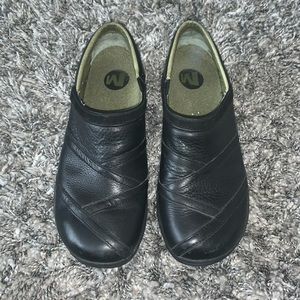 Women’s Merrill Leather Encore Moc size 8.5